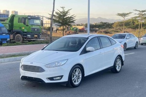 ?？怂?福特 三廂經(jīng)典 EcoBoost 125 自動(dòng)超能風(fēng)尚型智行版