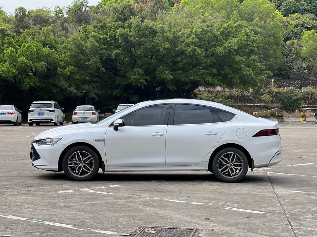 比亞迪 秦PLUS  2021款 DM-i 120KM 尊貴型圖片