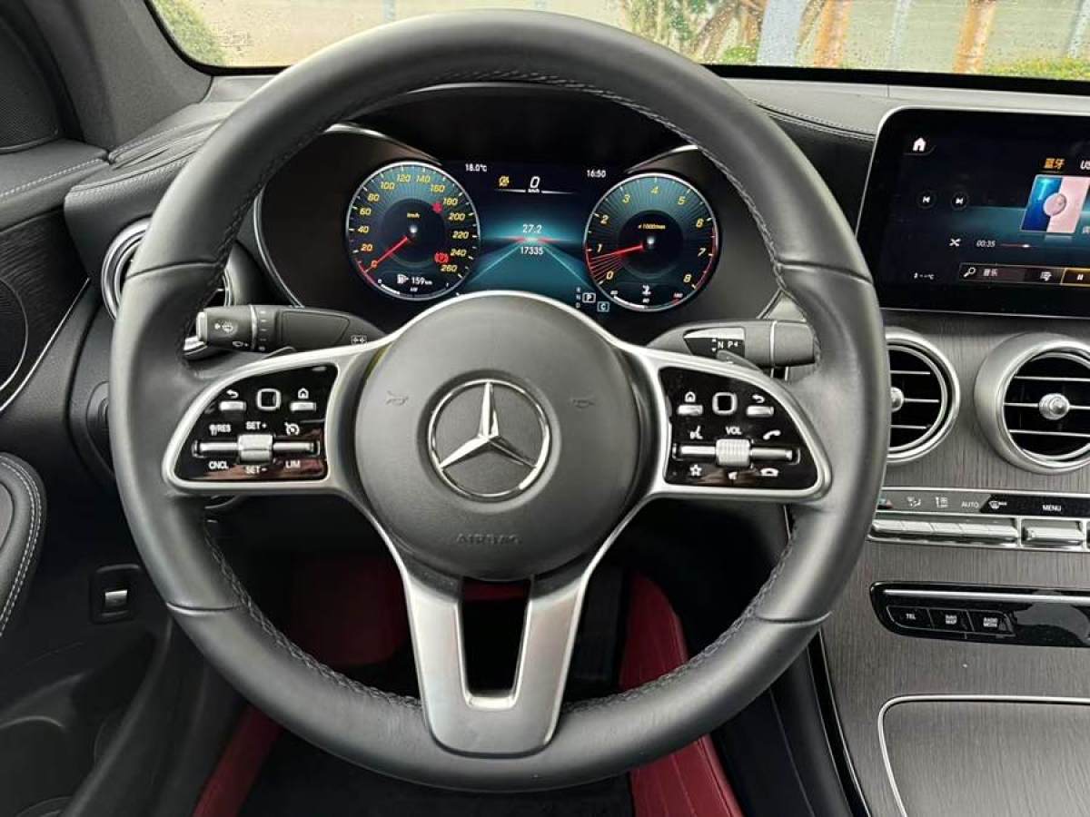 2022年8月奔馳 奔馳GLC  2022款 GLC 300 4MATIC 轎跑SUV