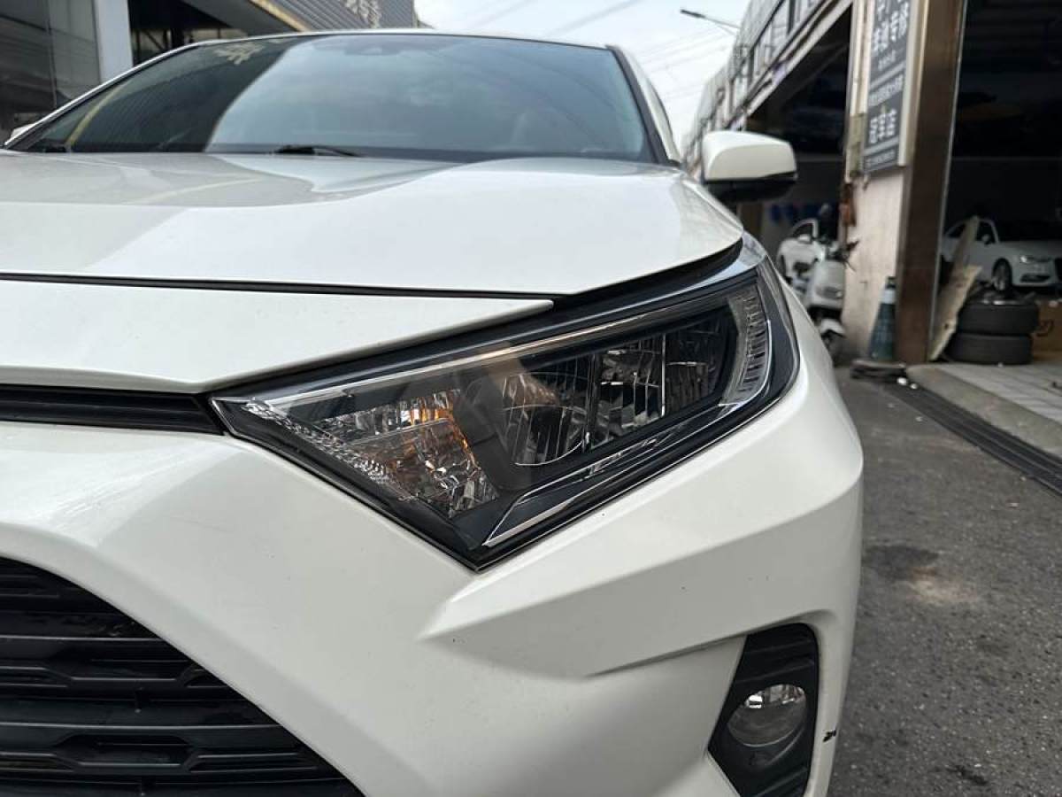 豐田 RAV4榮放  2020款 2.0L CVT兩驅風尚版圖片