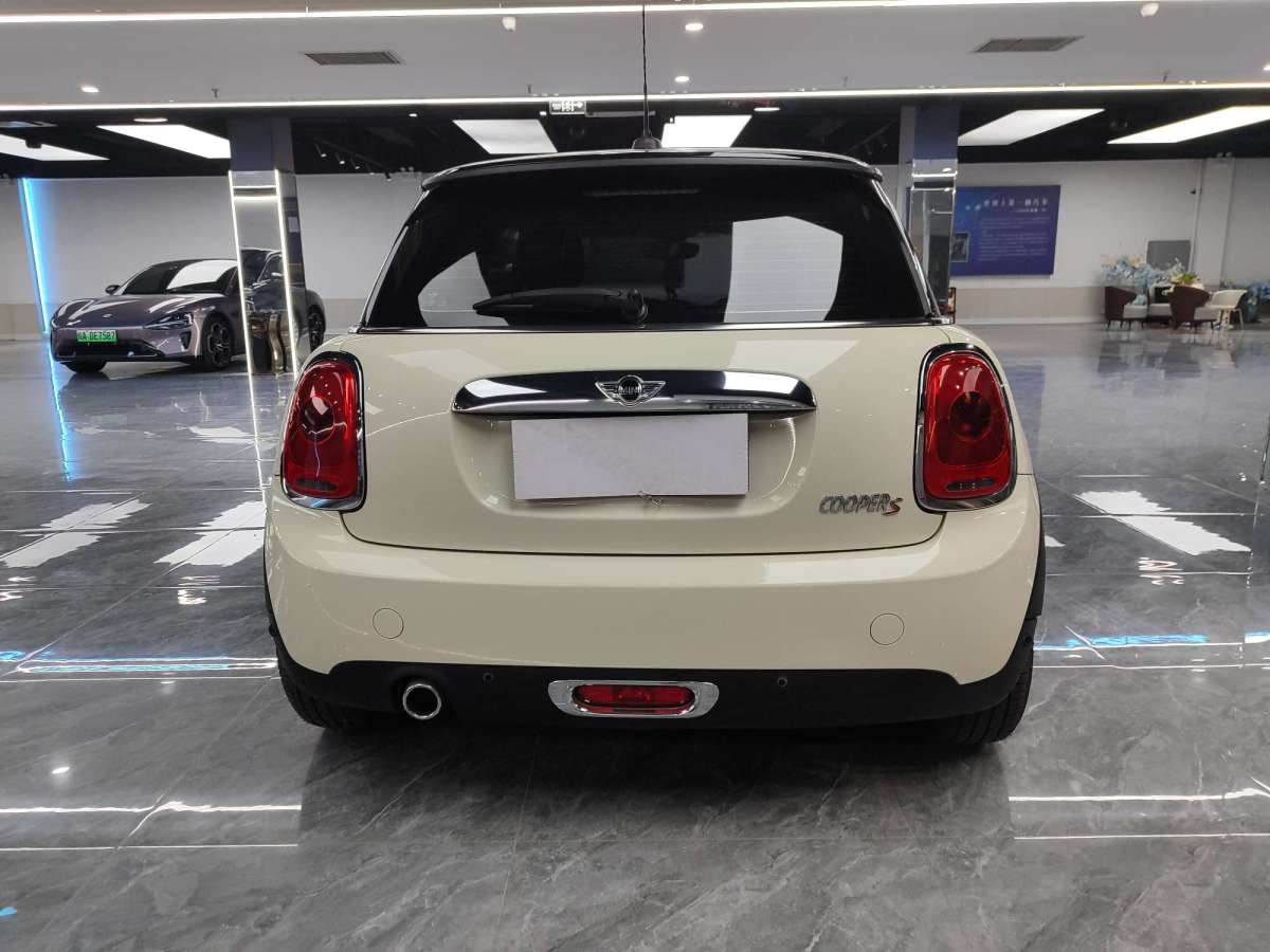 MINI MINI  2018款 1.5T COOPER 色彩紀念版圖片