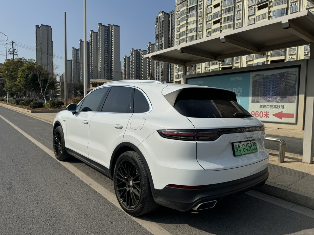 保時(shí)捷 Cayenne新能源  2022款 Cayenne E-Hybrid 2.0T 鉑金版圖片