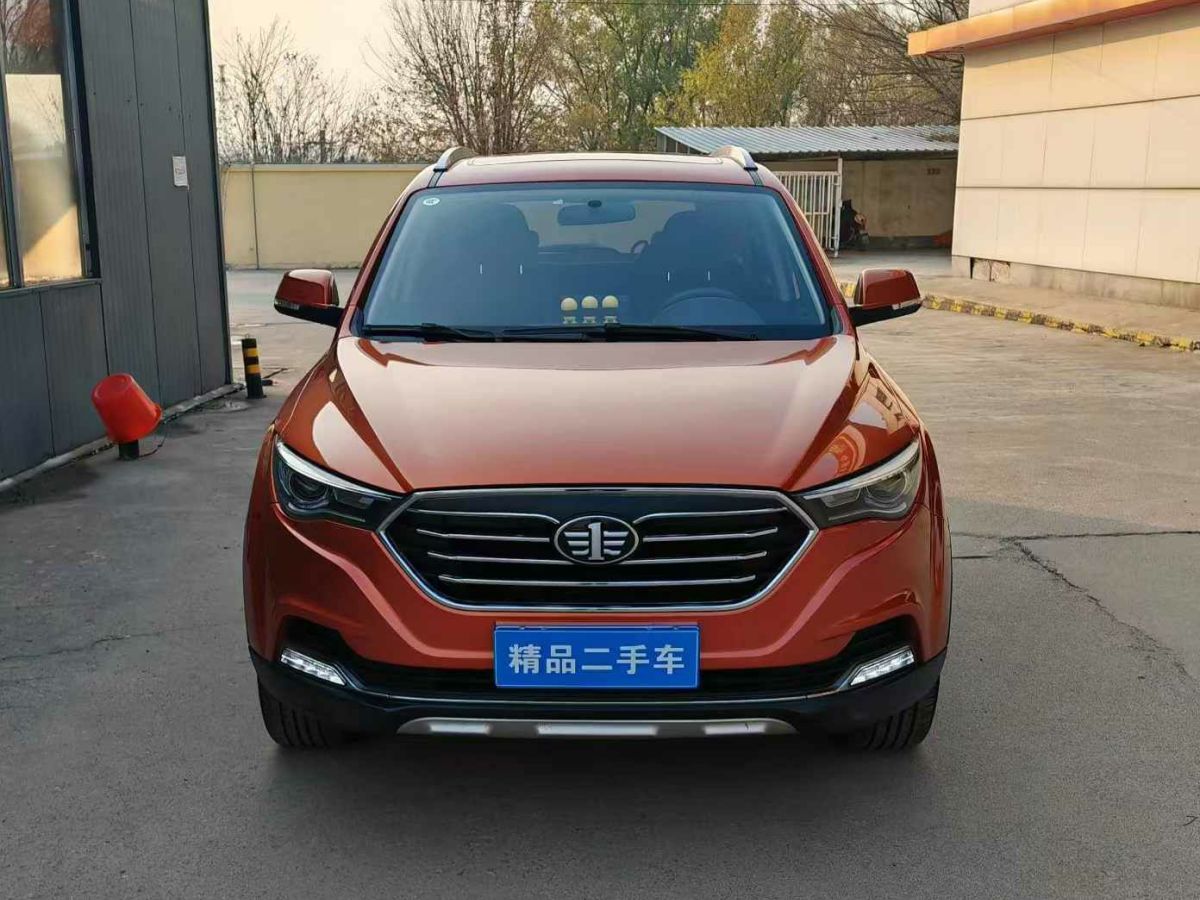 奔騰 X40  2017款 1.6L 自動豪華型圖片