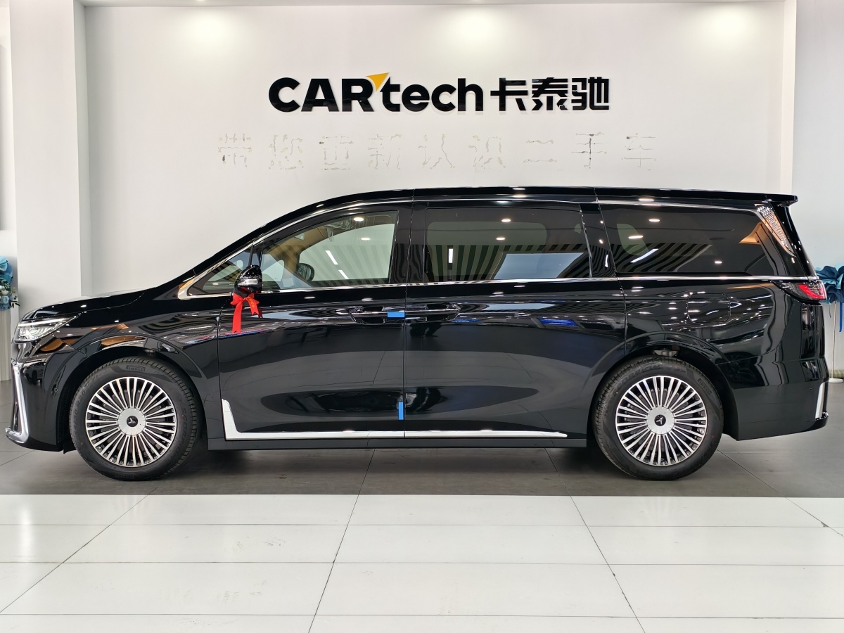 嵐圖 夢(mèng)想家  2024款 PHEV 超長(zhǎng)續(xù)航尊貴版圖片