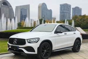 奔驰GLC 奔驰 改款 GLC 260 4MATIC 轿跑SUV