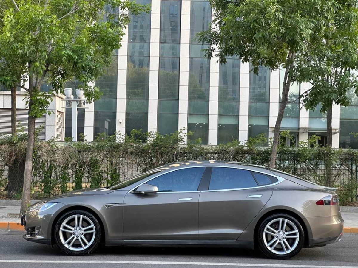 特斯拉 Model S  2015款 Model S 85D圖片
