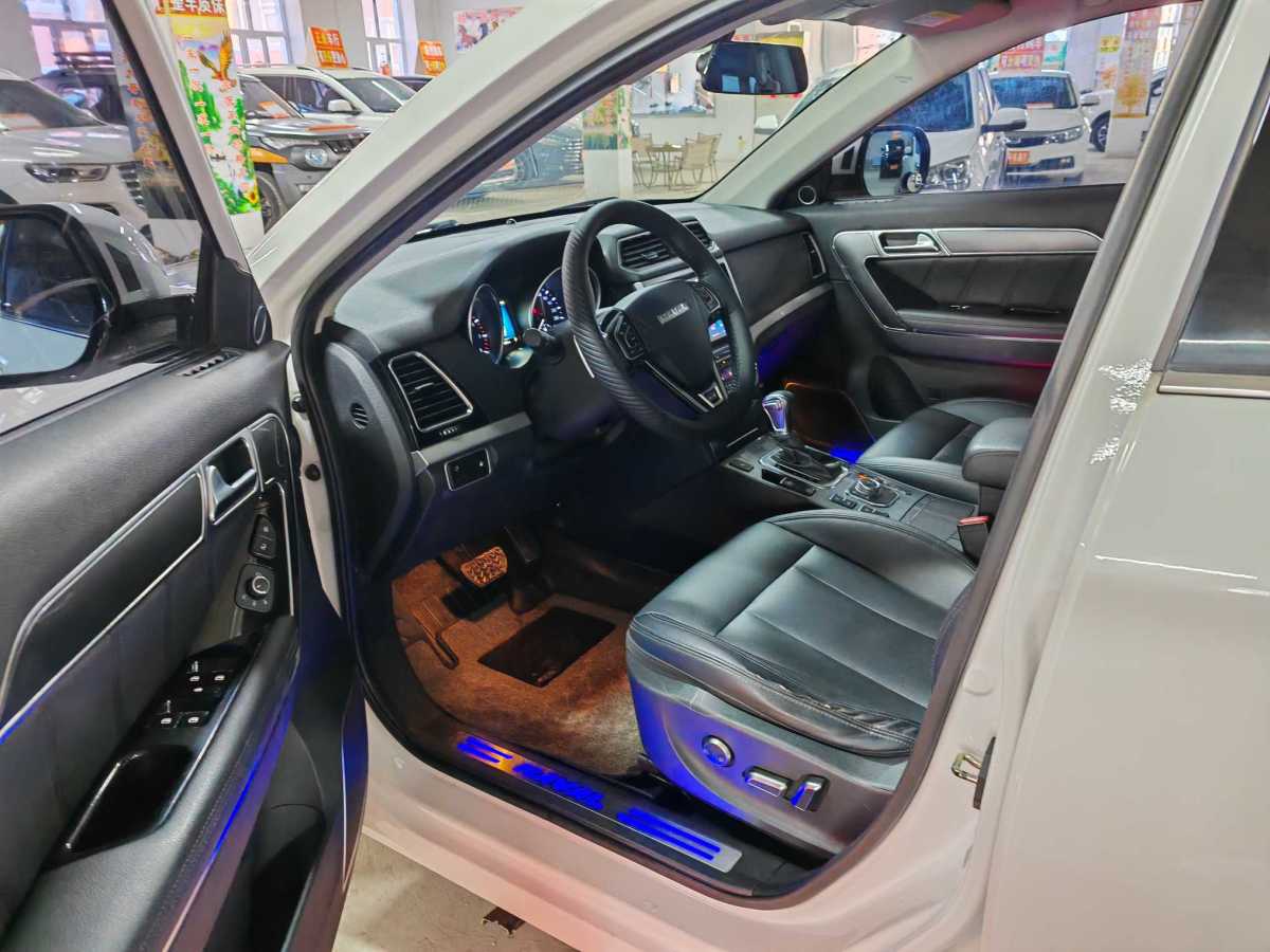 哈弗 H6 Coupe  2015款 藍(lán)標(biāo) 2.0T 自動兩驅(qū)尊貴型圖片