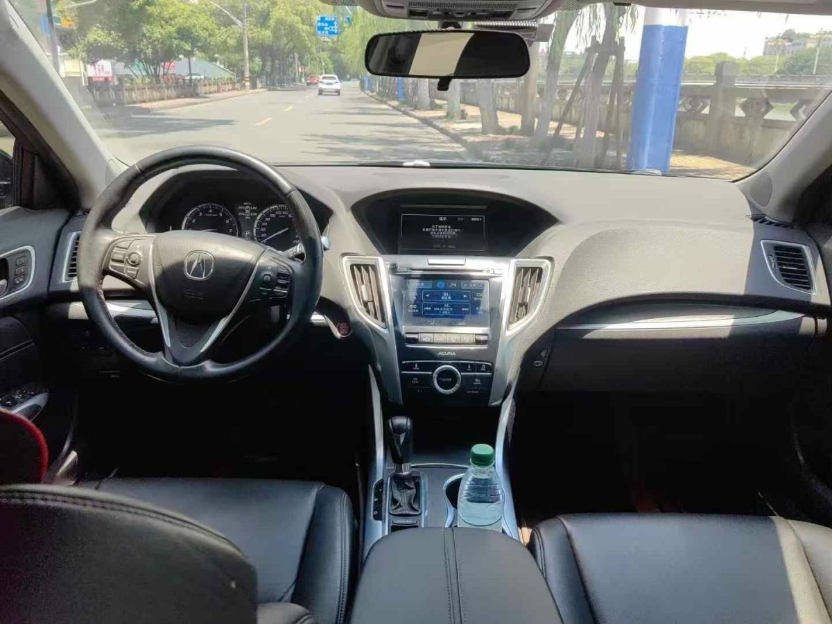 謳歌 TLX 圖片