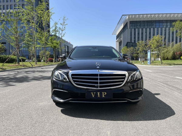 奔驰 奔驰E级  2020款 E 300 L 豪华型