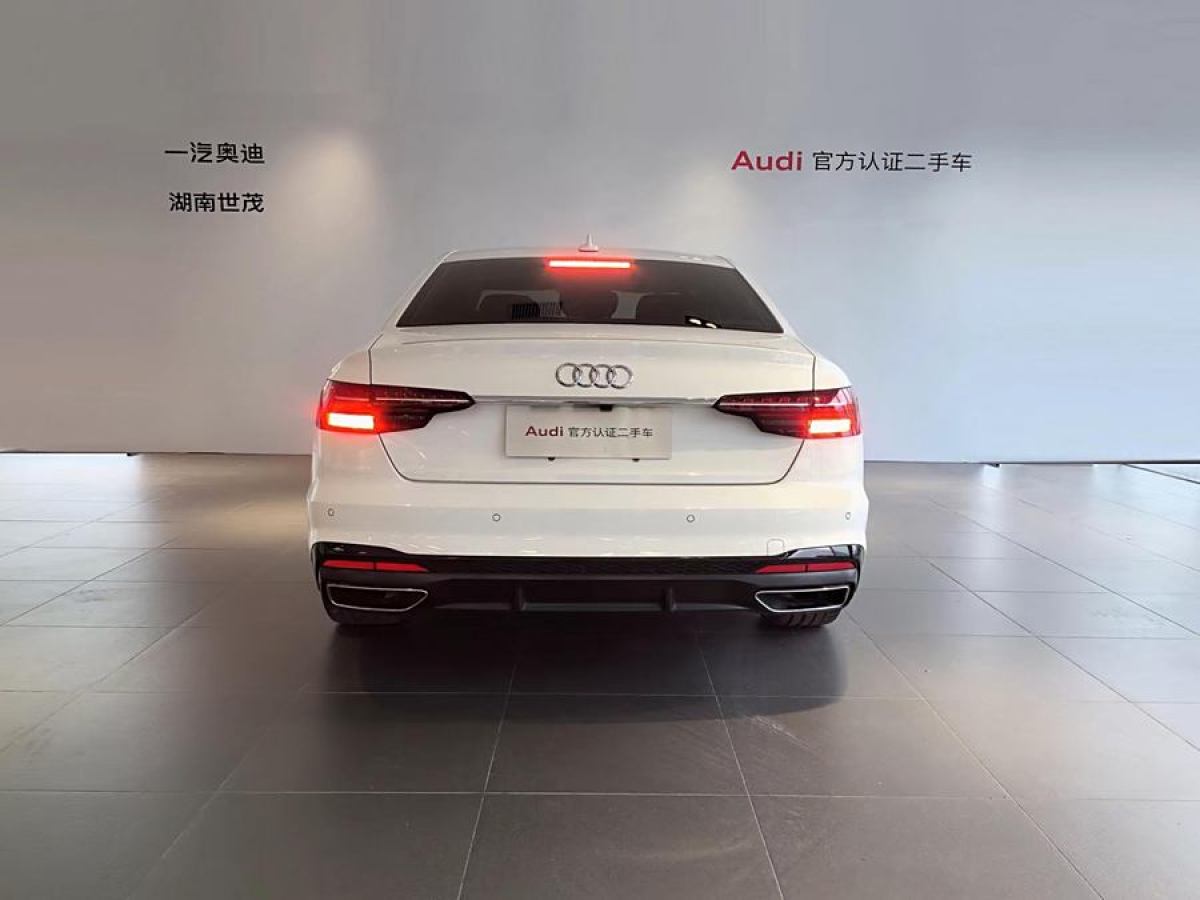 奧迪 奧迪A4L  2022款 40 TFSI 豪華動感型圖片