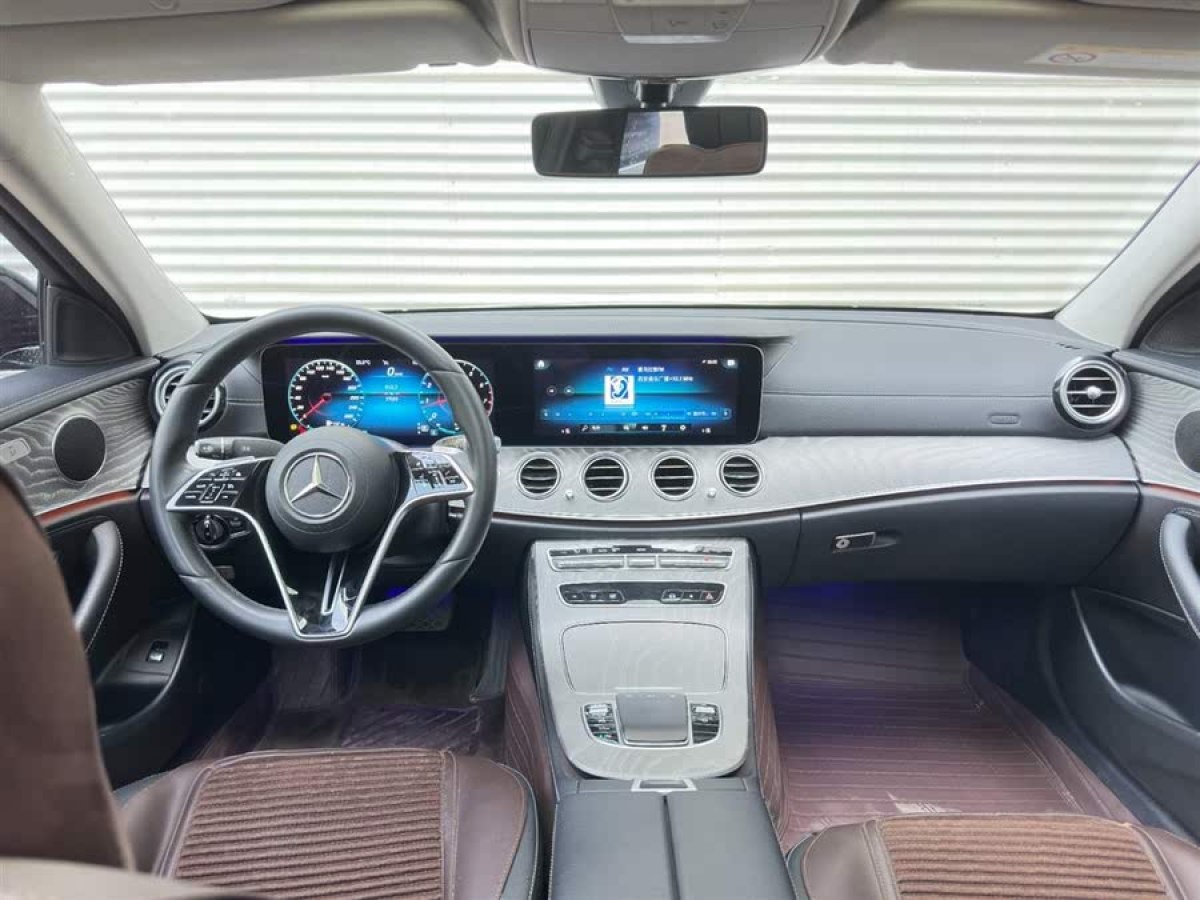 奔馳 奔馳E級  2021款 改款 E 300 L 時尚型圖片