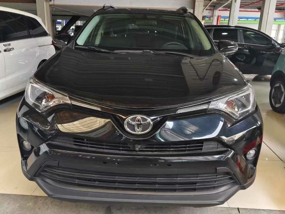 豐田 RAV4榮放  2018款 2.0L CVT兩驅(qū)風(fēng)尚X版圖片