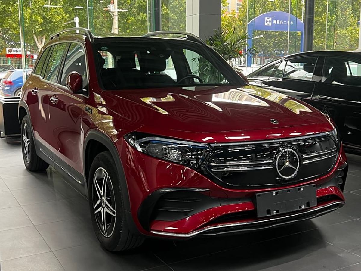 奔馳 奔馳EQB  2022款 EQB 350 4MATIC 首發(fā)特別版圖片