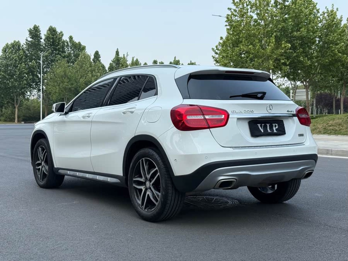 奔馳 奔馳GLA  2016款 GLA 220 4MATIC 時尚型圖片