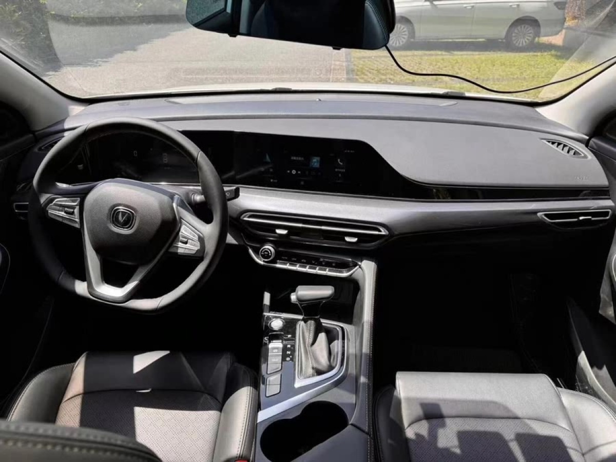 長(zhǎng)安 逸動(dòng)  2020款 PLUS 藍(lán)鯨NE 1.4T GDI DCT尊貴型圖片