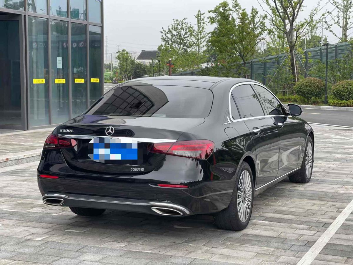 奔馳 奔馳E級  2022款 E 300 L 豪華型圖片