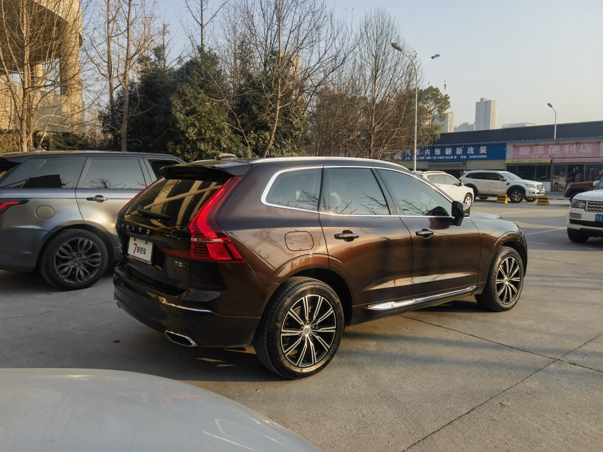 沃爾沃 XC60  2021款 T5 四驅(qū)智逸豪華版圖片