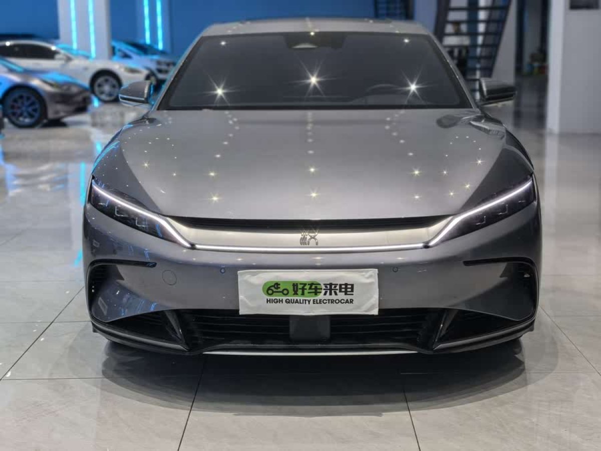 比亞迪 漢  2022款 EV 創(chuàng)世版 610KM四驅(qū)尊享型圖片
