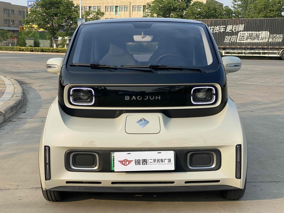 寶駿 寶駿KiWi EV  2021款 藝術(shù)家 三元鋰圖片