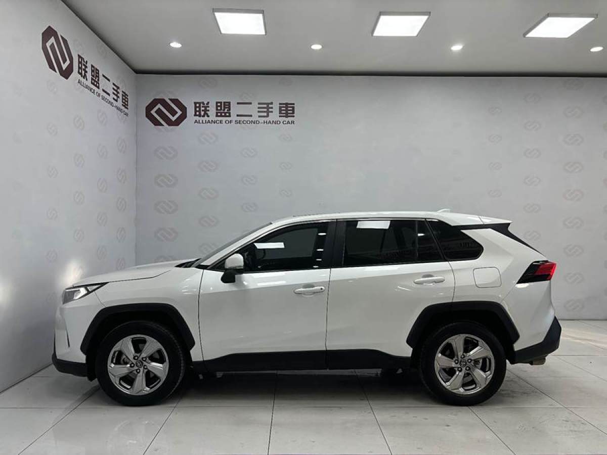 豐田 RAV4榮放  2021款 2.0L CVT四驅(qū)風(fēng)尚PLUS版圖片