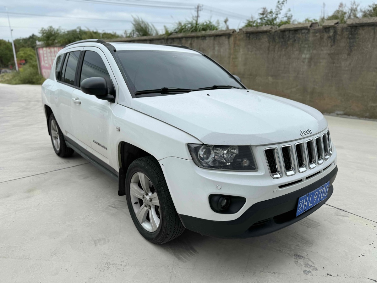 Jeep 指南者  2014款 2.0L 兩驅運動版圖片