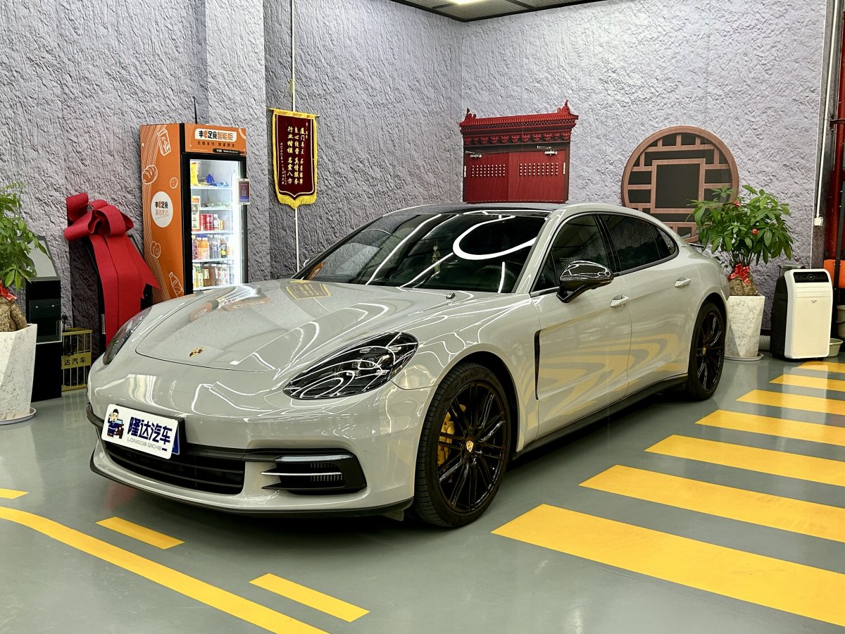 保時(shí)捷 Panamera  2019款 Panamera 4 行政加長(zhǎng)版 2.9T圖片