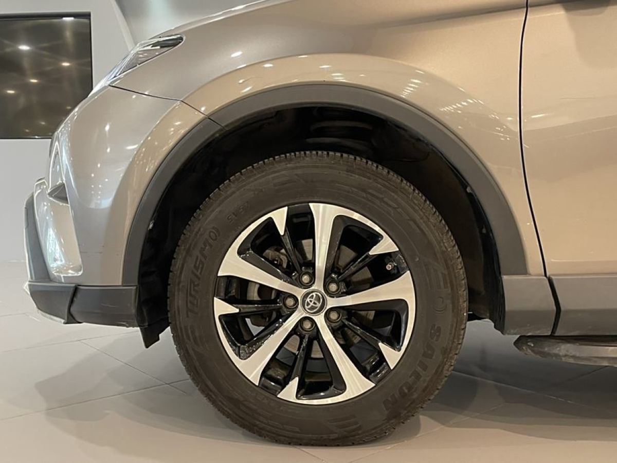 豐田 RAV4榮放  2019款  2.0L CVT兩驅(qū)舒適版 國VI圖片