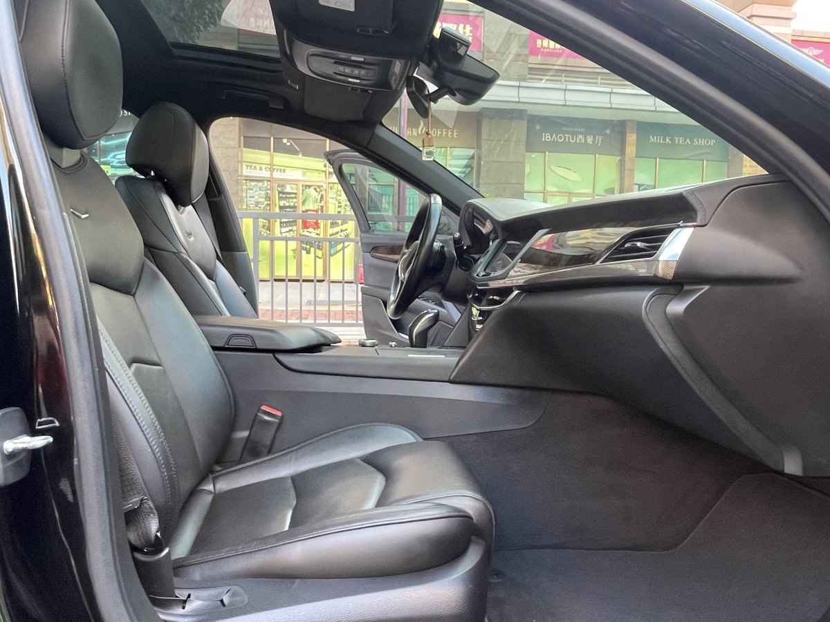 凱迪拉克 CT6  2019款 28T 豪華型圖片