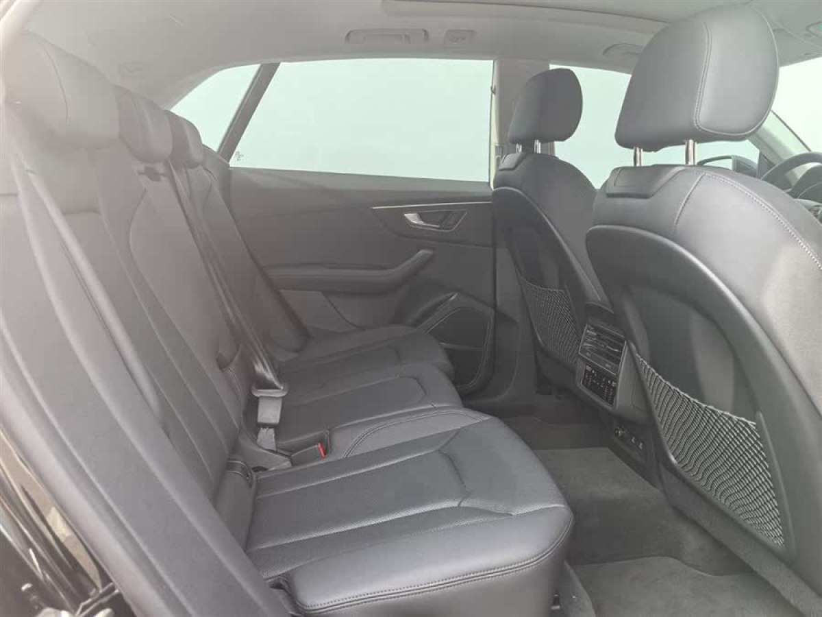 奧迪 奧迪Q8  2023款 55 TFSI 豪華動感型圖片