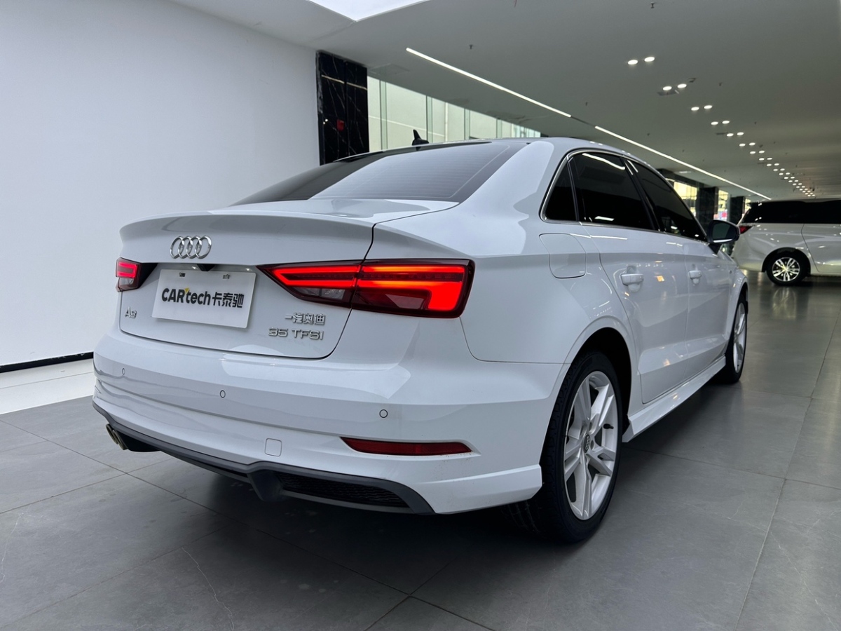 奧迪 奧迪A3  2020款 Limousine 35 TFSI 進(jìn)取型圖片