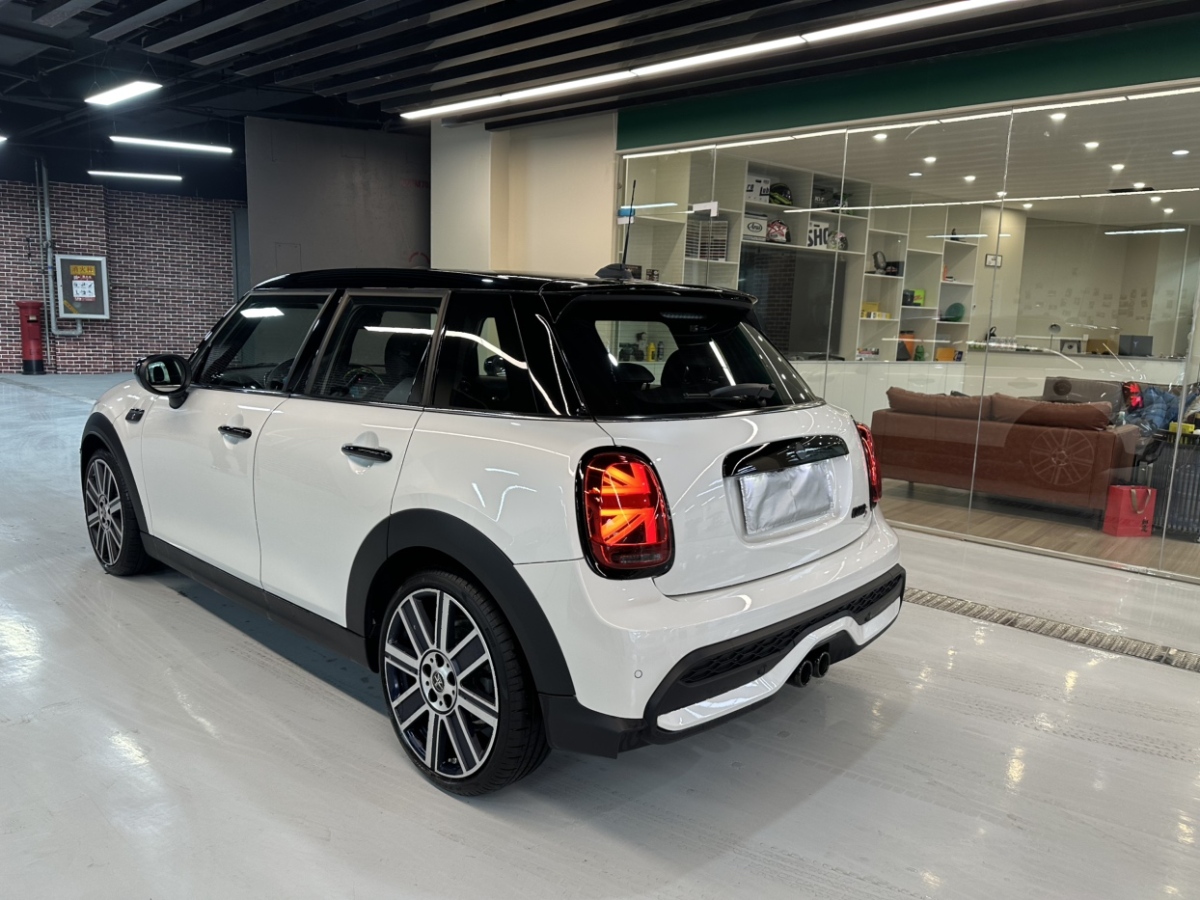 MINI MINI  2023款 改款 2.0T COOPER S 藝術家圖片