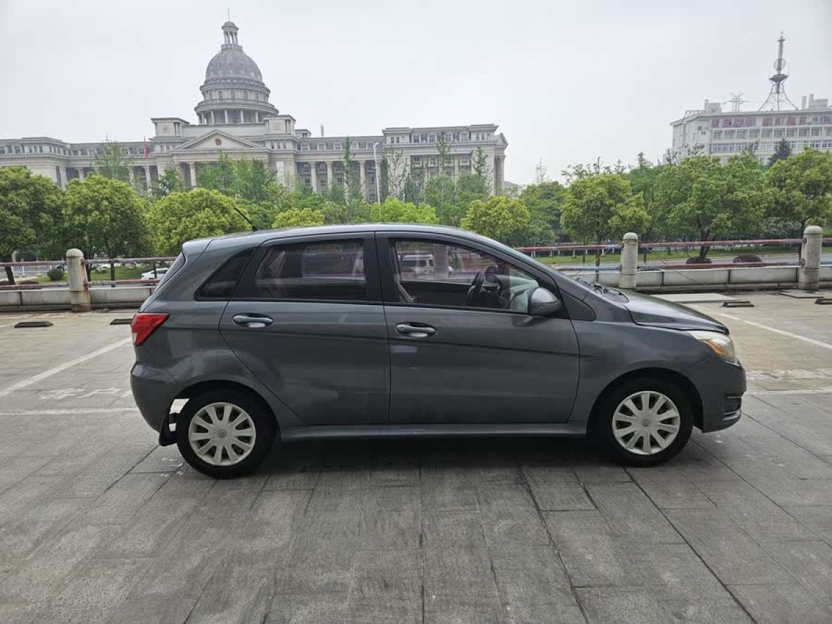 北京 北京汽車E系列  2012款 兩廂 1.3L 手動樂天版圖片