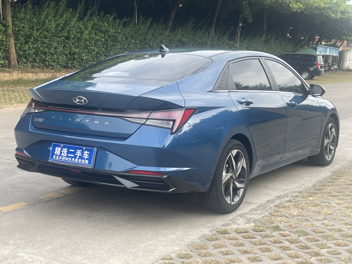 2022年1月現(xiàn)代 伊蘭特  2021款 1.5L LUX尊貴版