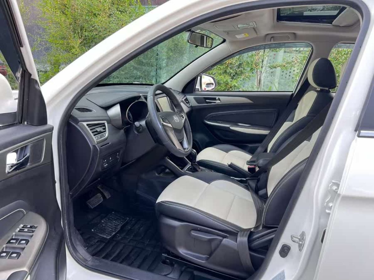 長安 CS35  2017款 1.6L 自動豪華型圖片