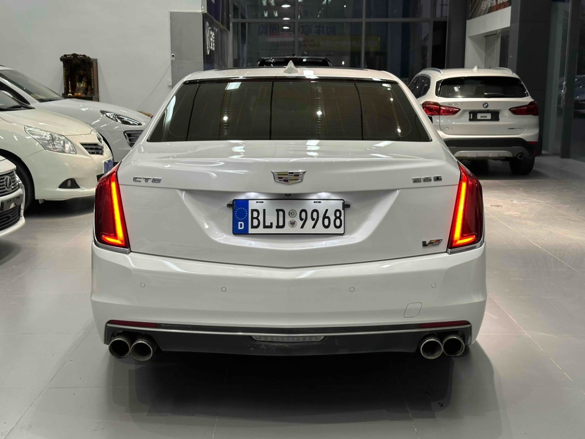 凱迪拉克 CT6  2017款 28T 領(lǐng)先型圖片