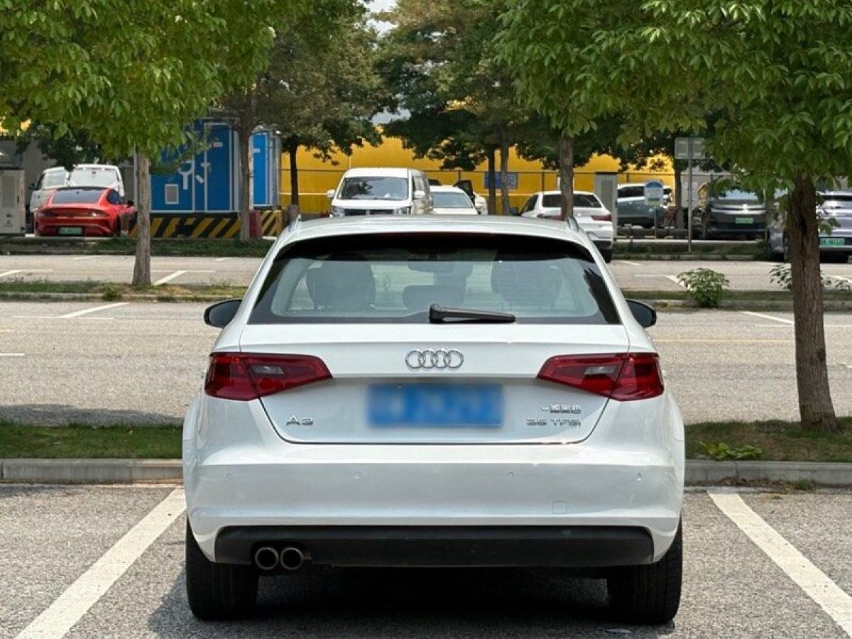 奧迪 奧迪A3  2015款 Sportback 35 TFSI 百萬(wàn)紀(jì)念舒享型圖片