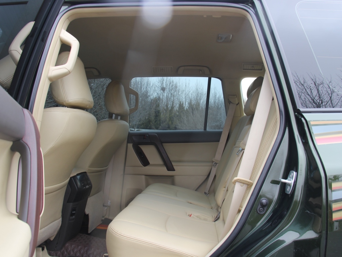2015年1月丰田 普拉多  2014款 2.7L 自动豪华版