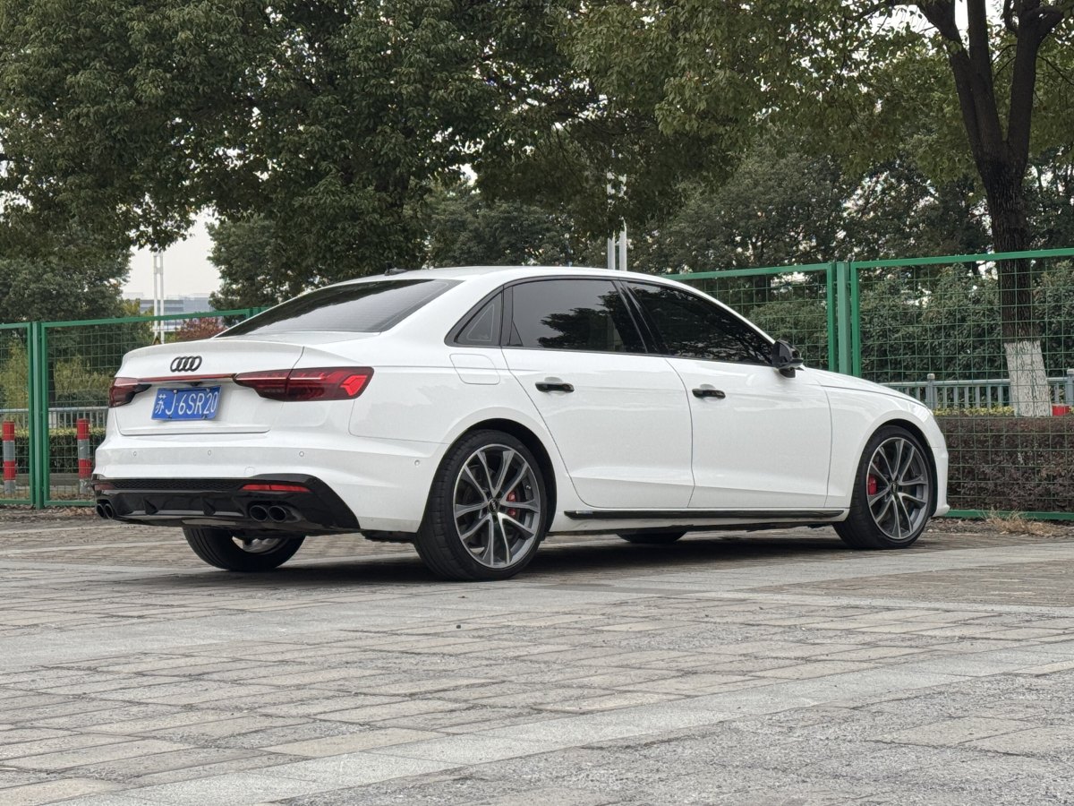 奧迪 奧迪A4L  2020款 45 TFSI quattro 臻選動感型圖片