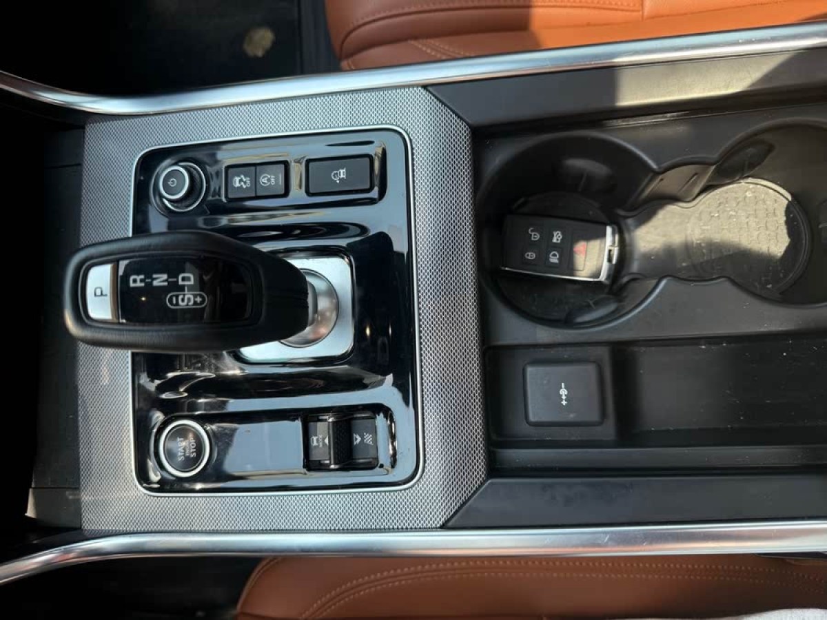 捷豹 XEL  2022款 2.0T 250PS R-DYNAMIC S進(jìn)取運(yùn)動版圖片