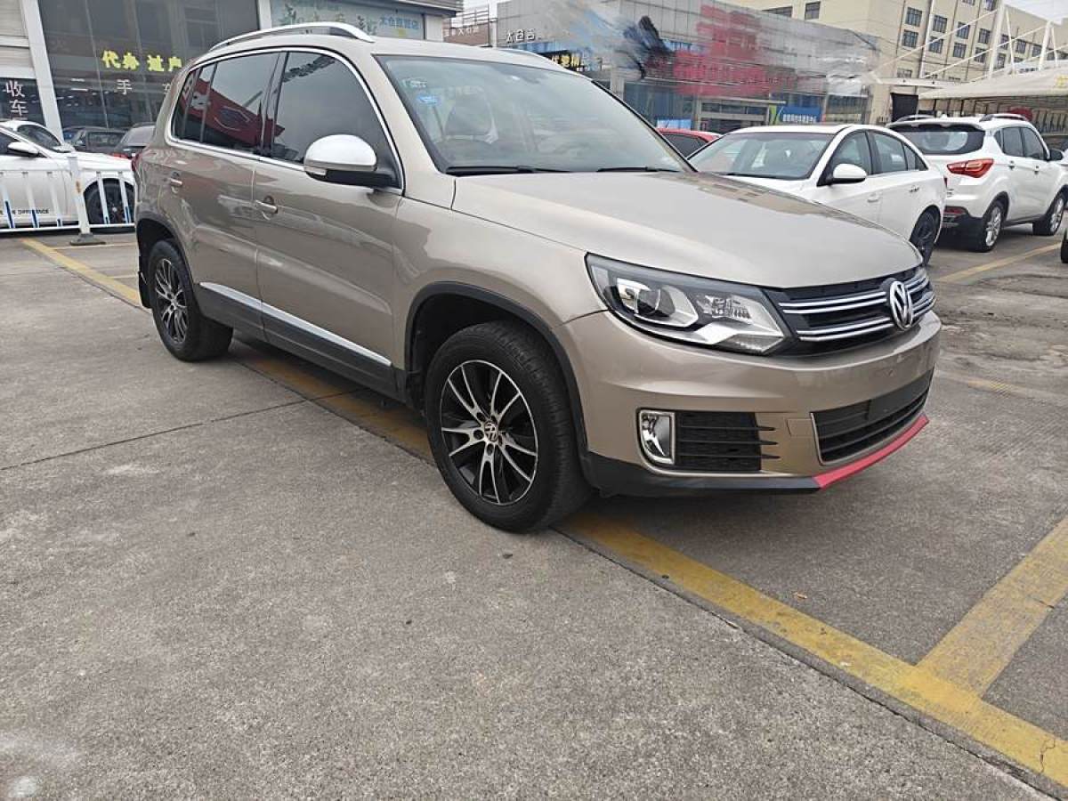 大眾 途觀(guān)  2015款 1.8TSI 自動(dòng)兩驅(qū)豪華型圖片