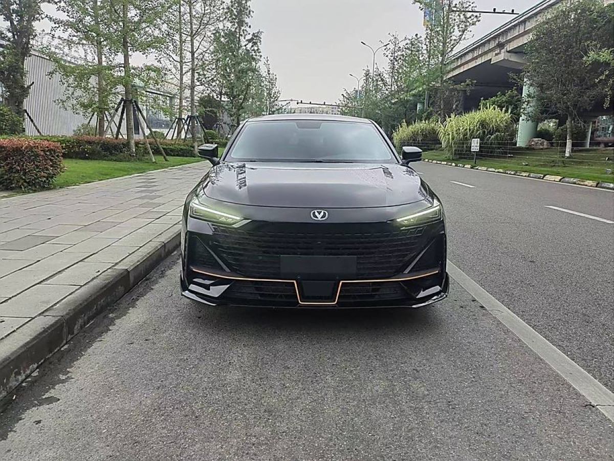 長(zhǎng)安 長(zhǎng)安UNI-V  2023款 1.5T 運(yùn)動(dòng)版圖片