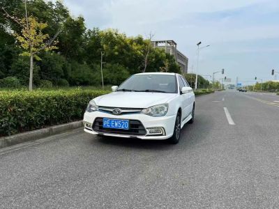 2016年1月 东南 V5菱致 plus 1.5L 手动摇滚型图片