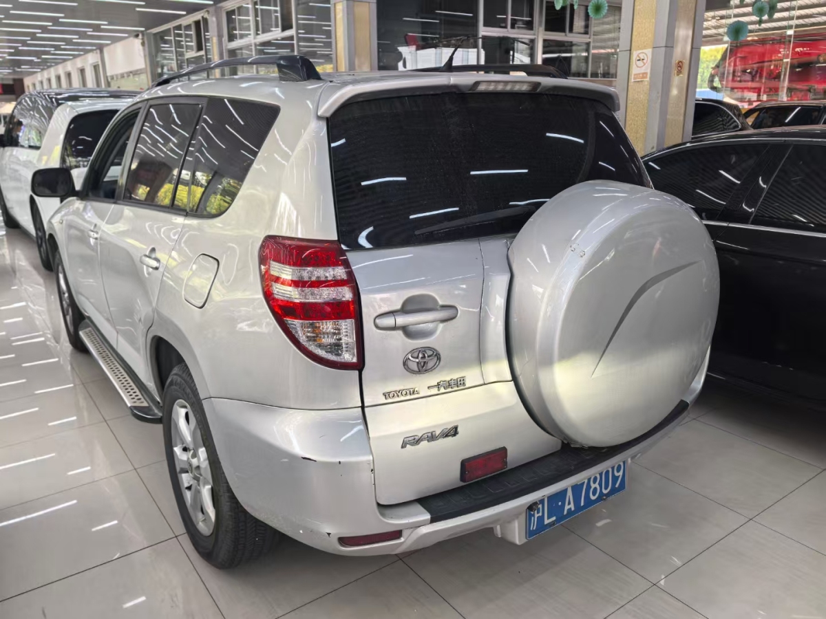 豐田 RAV4榮放  2010款 2.0L 自動豪華升級版圖片
