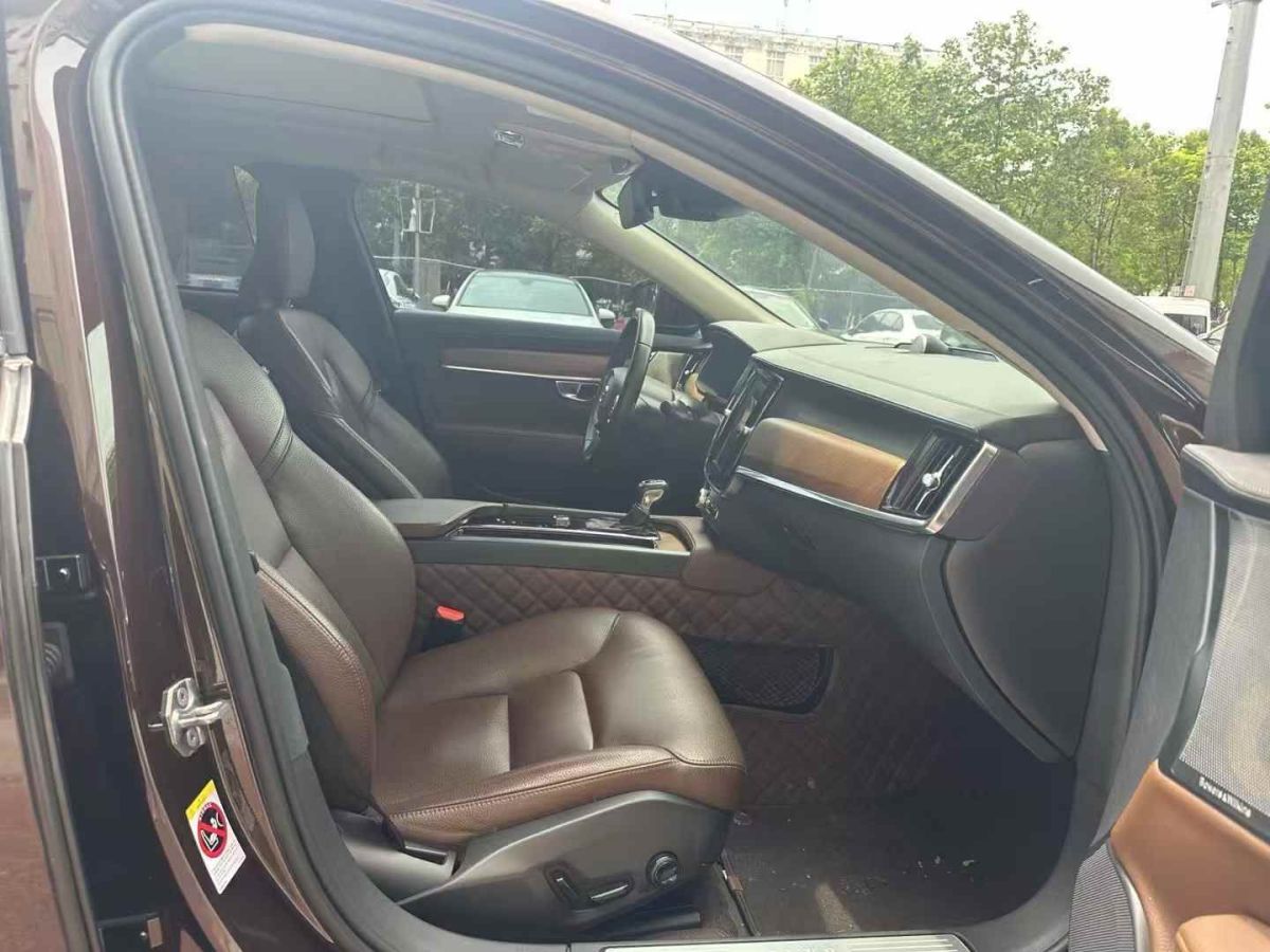 沃爾沃 S90  2019款 T4 智逸版圖片