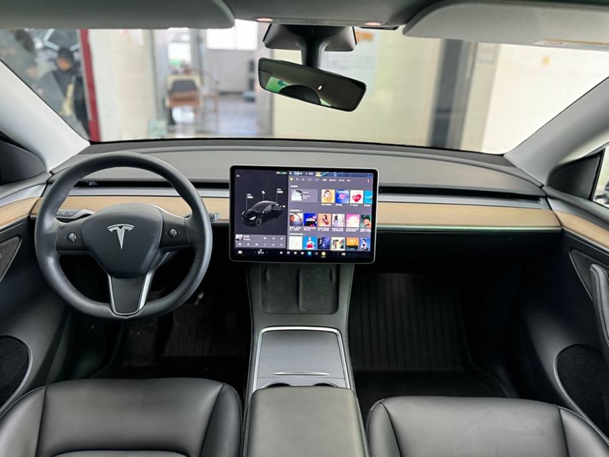 特斯拉 Model 3  2021款 改款 標準續(xù)航后驅(qū)升級版圖片