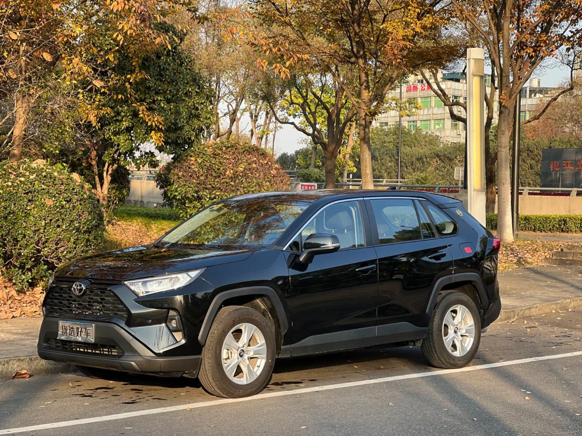 豐田 RAV4榮放  2024款 2.0L CVT兩驅(qū)風(fēng)尚版圖片