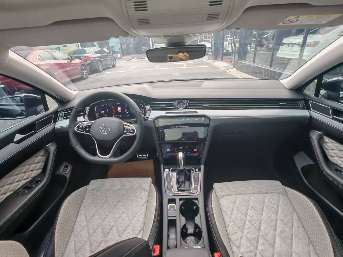 大眾 邁騰  2025款 200萬(wàn)輛眾享款 280TSI DSG舒適型圖片