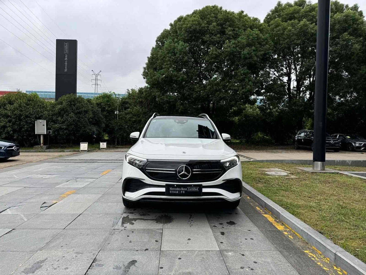 奔馳 奔馳EQB  2022款 EQB 350 4MATIC 首發(fā)特別版圖片