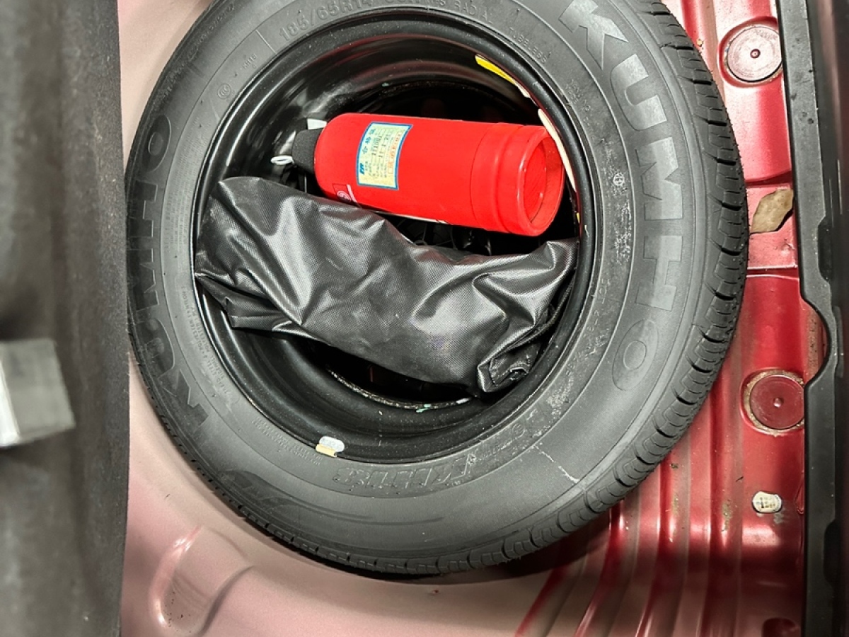 標(biāo)致 207  2010款 三廂 1.6L 自動品樂版圖片