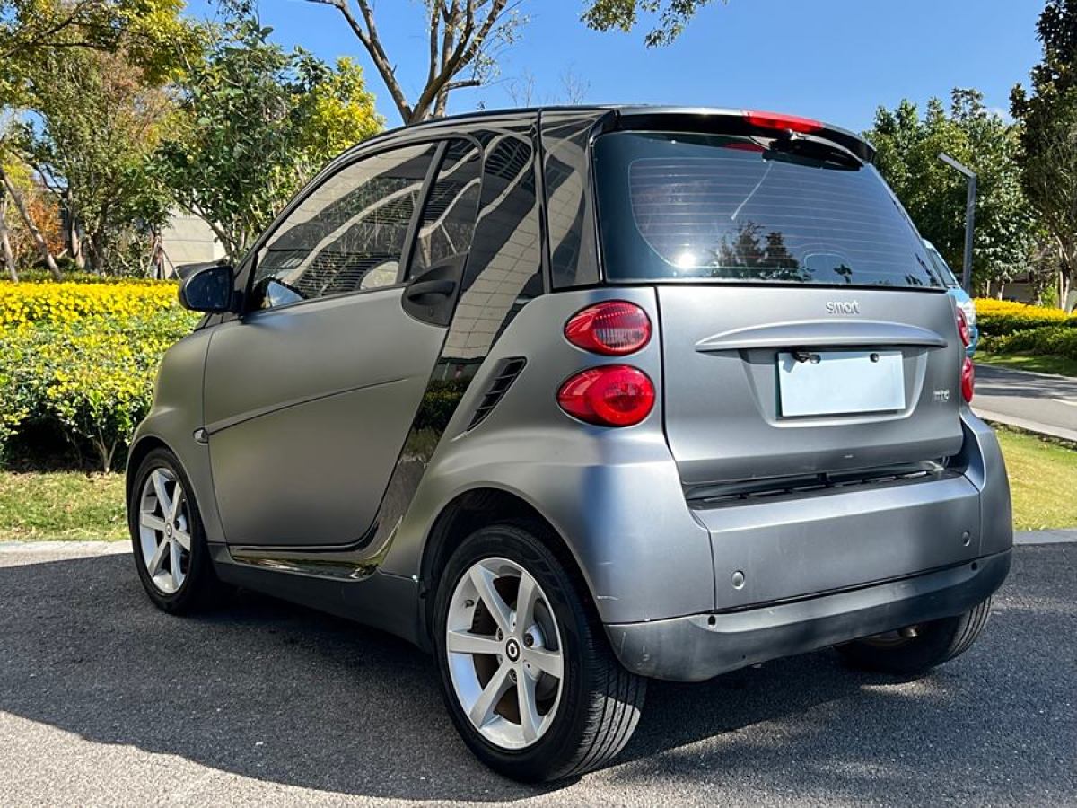 smart fortwo  2012款 1.0 MHD 硬頂標(biāo)準(zhǔn)版圖片